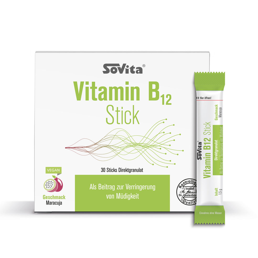 Sovita Vitamin B12 Stick, Vorderseite der Packung mit einem einzelnen Stick daneben und Angabe: Geschmack Maracuja, 30 Sticks Direktgranulat.