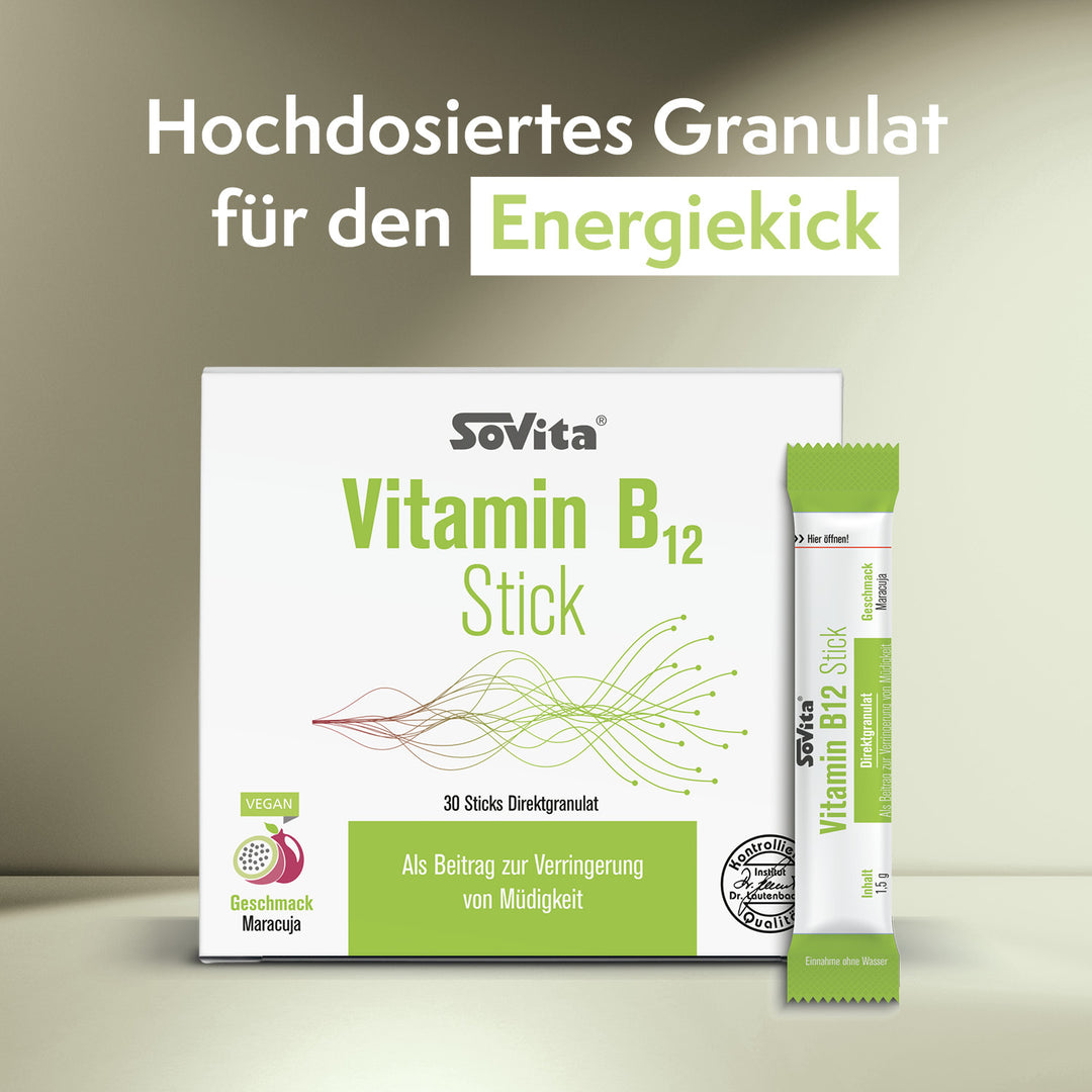 Sovita Vitamin B12 Stick mit Packung und Stick vor Hintergrund mit Text: Hochdosiertes Granulat für den Energiekick.